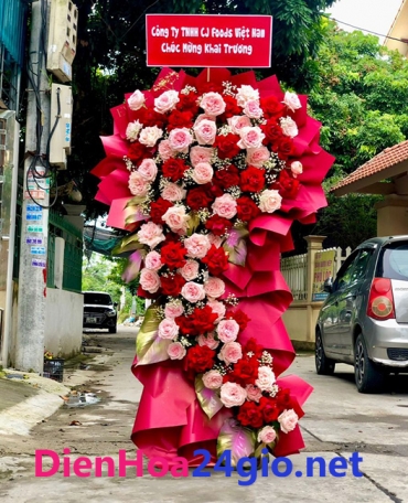 shop hoa tuoi xa sang moc  ?? dien hoa giao tan noi tien loi