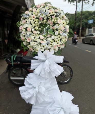 vong hoa tang le dep nhat cho nguoi thay kinh yeu